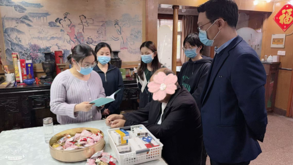 爱心家访 温暖守护&nbsp;|&nbsp;我院血透室开展家庭访视行动