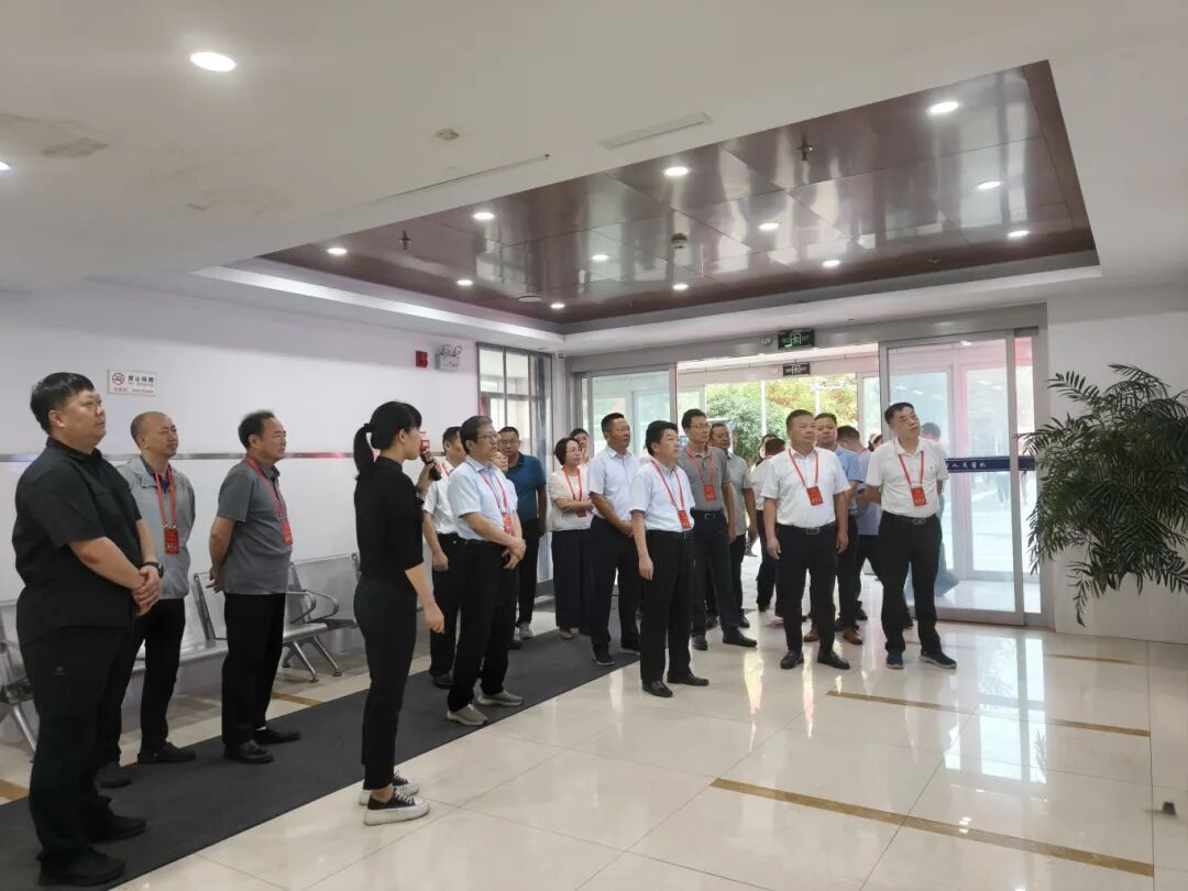 市人大代表调研我院医养结合工作